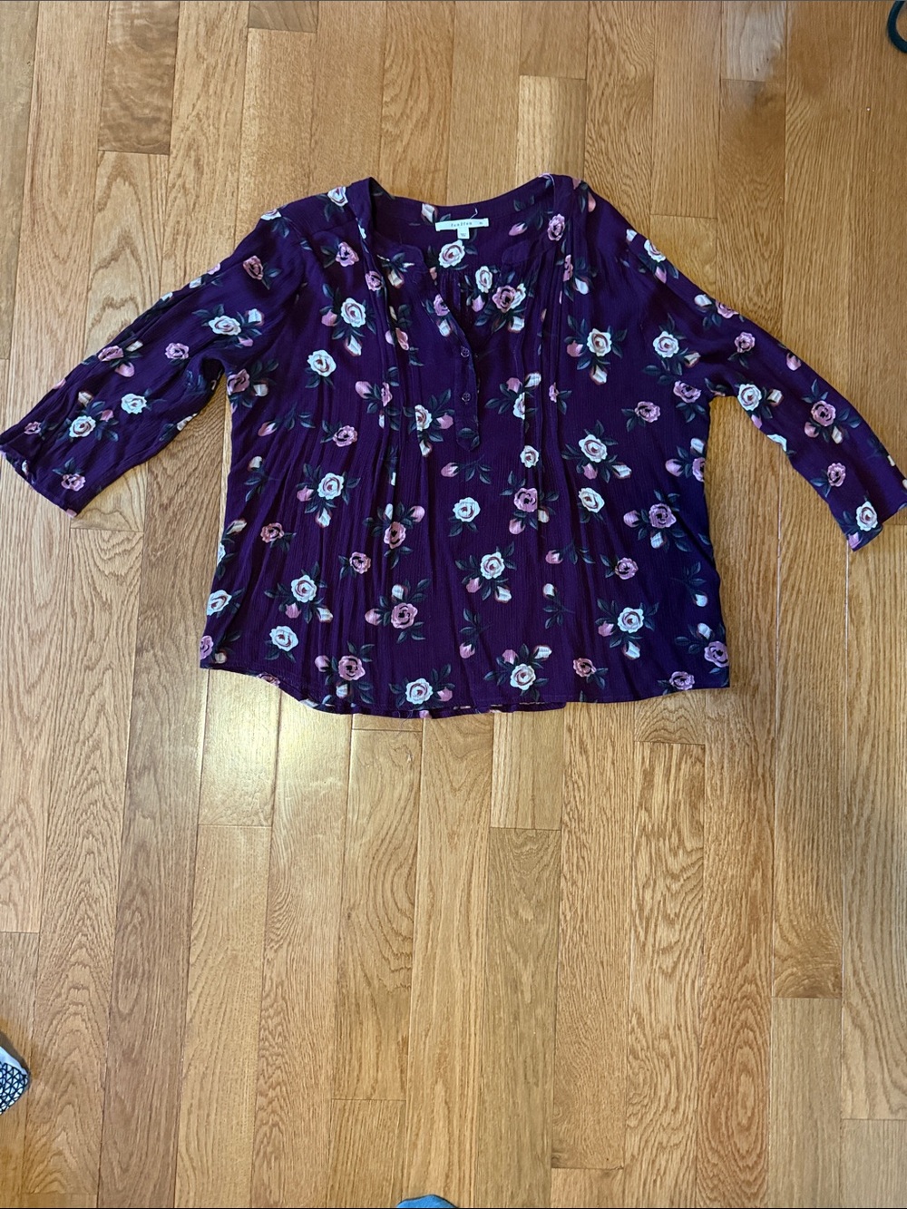 fun 2 fun Purple Floral Pleated Blouse